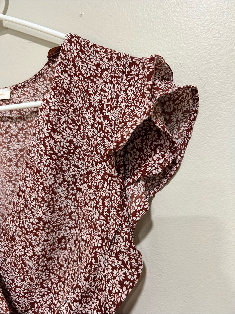 Monteau Floral Peplum Wrap Top Brown Cream Flutter Sleeve Size L - Picture 6 of 8